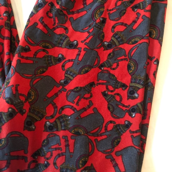 Lularoe Cat Leggings - Picture 2 of 4
